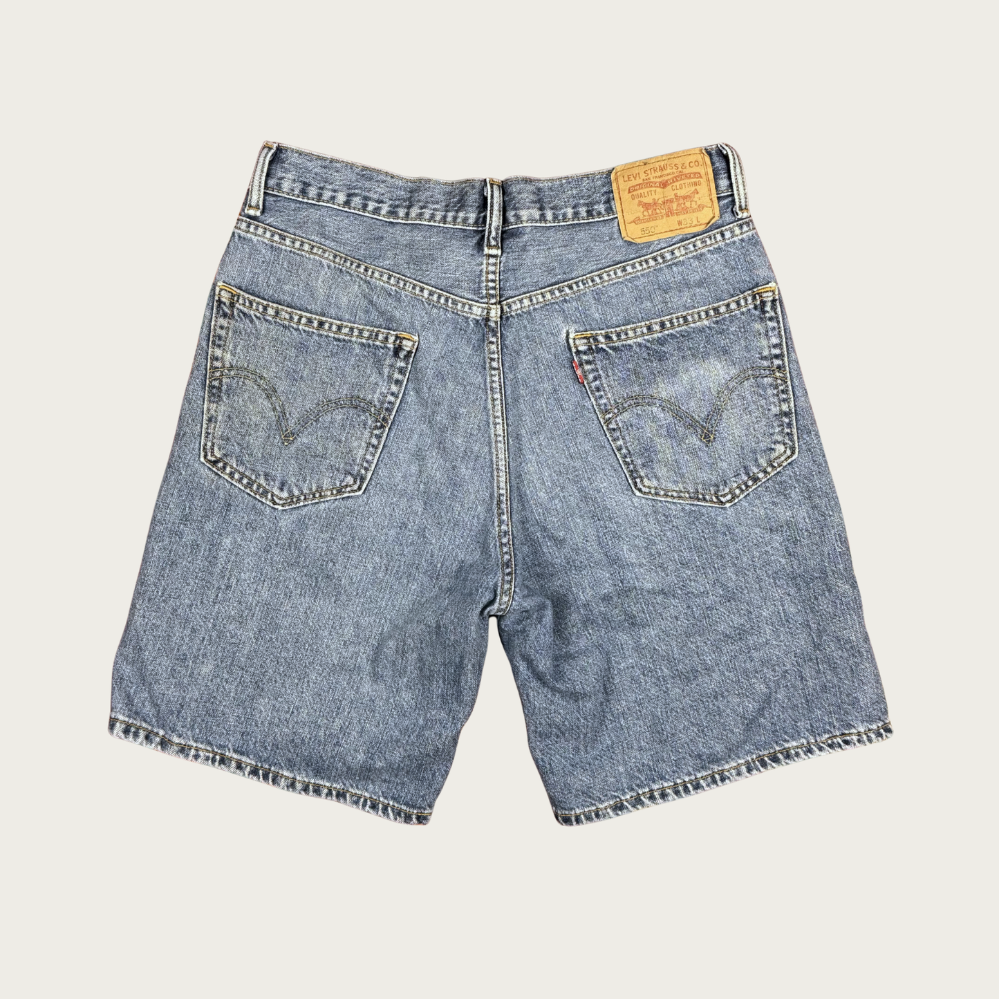 (33") Levi's 550 Jean Shorts
