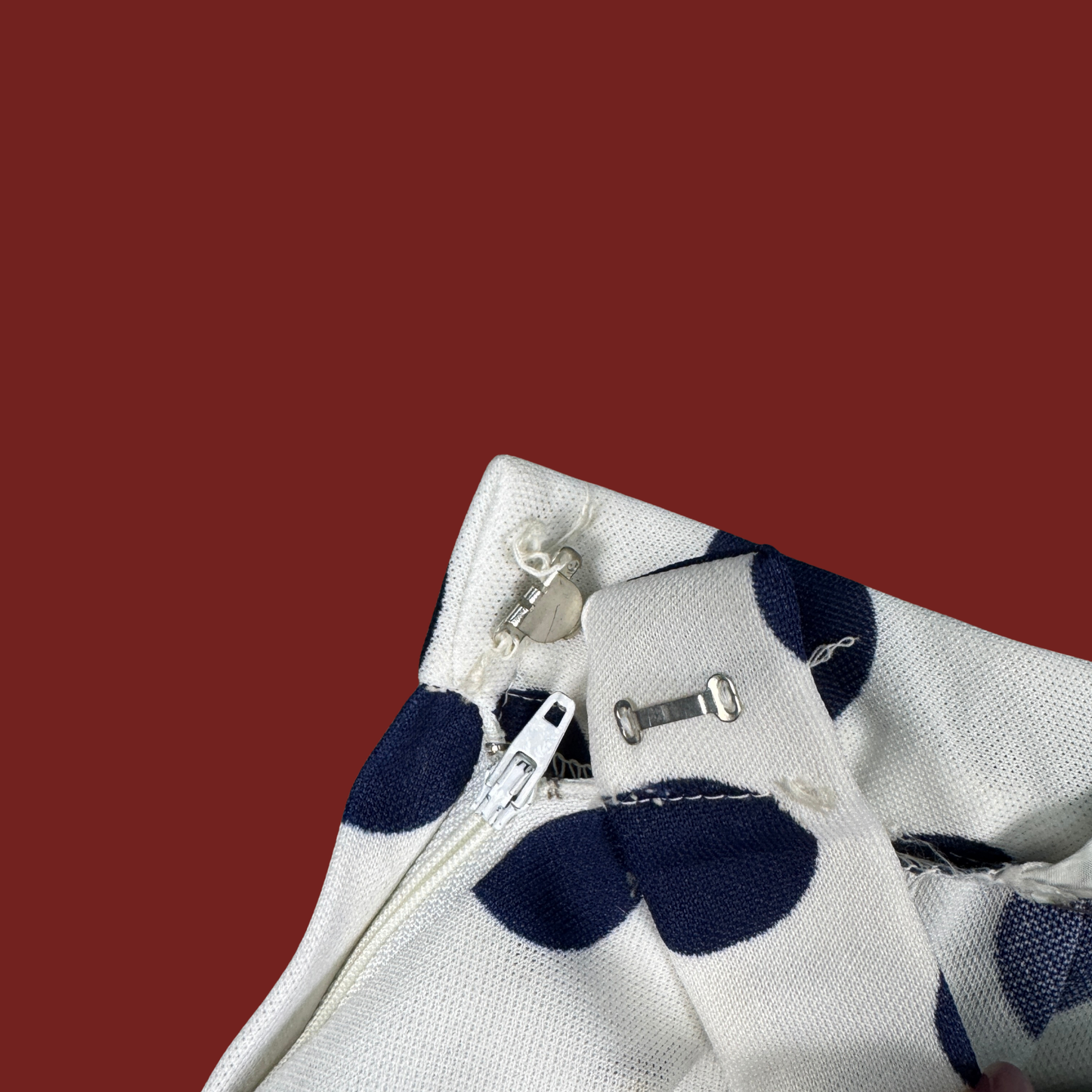 (25") 60s/70s Navy/White Polka Dot Midi Skirt