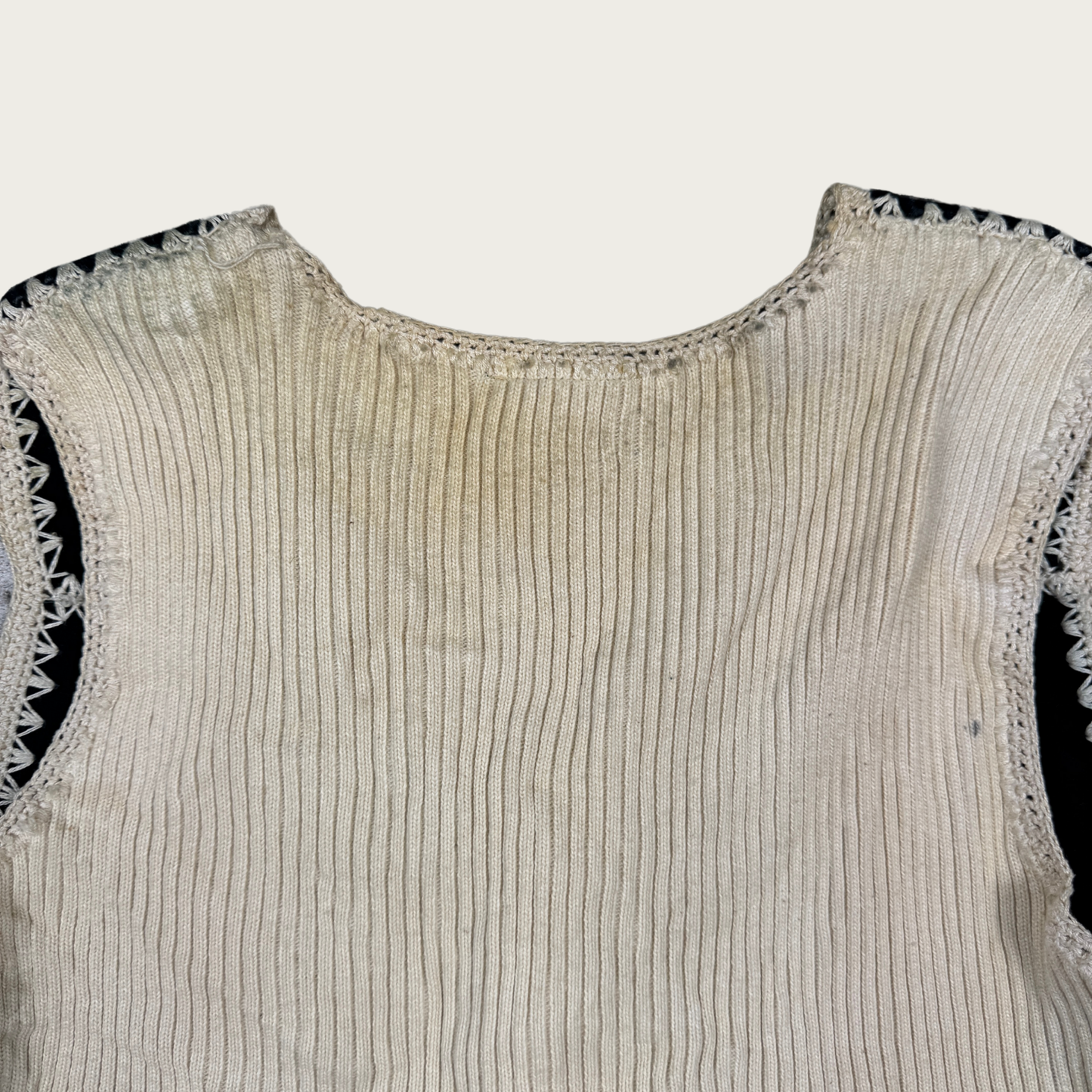 (M/L) 80s/90s Black/Cream Suede Knit Vest