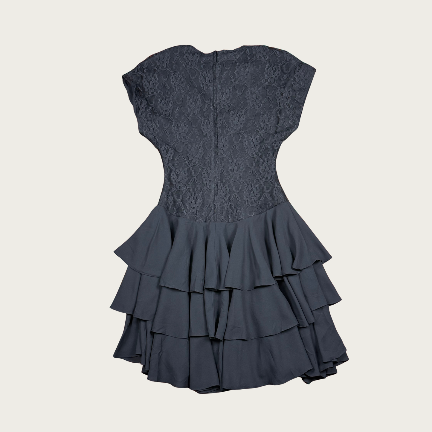 (M) 80s/90s Black Lace Ruffle Dress