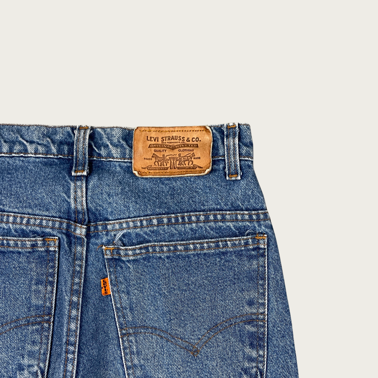 (28x33") Levi's Orange Tab Jeans