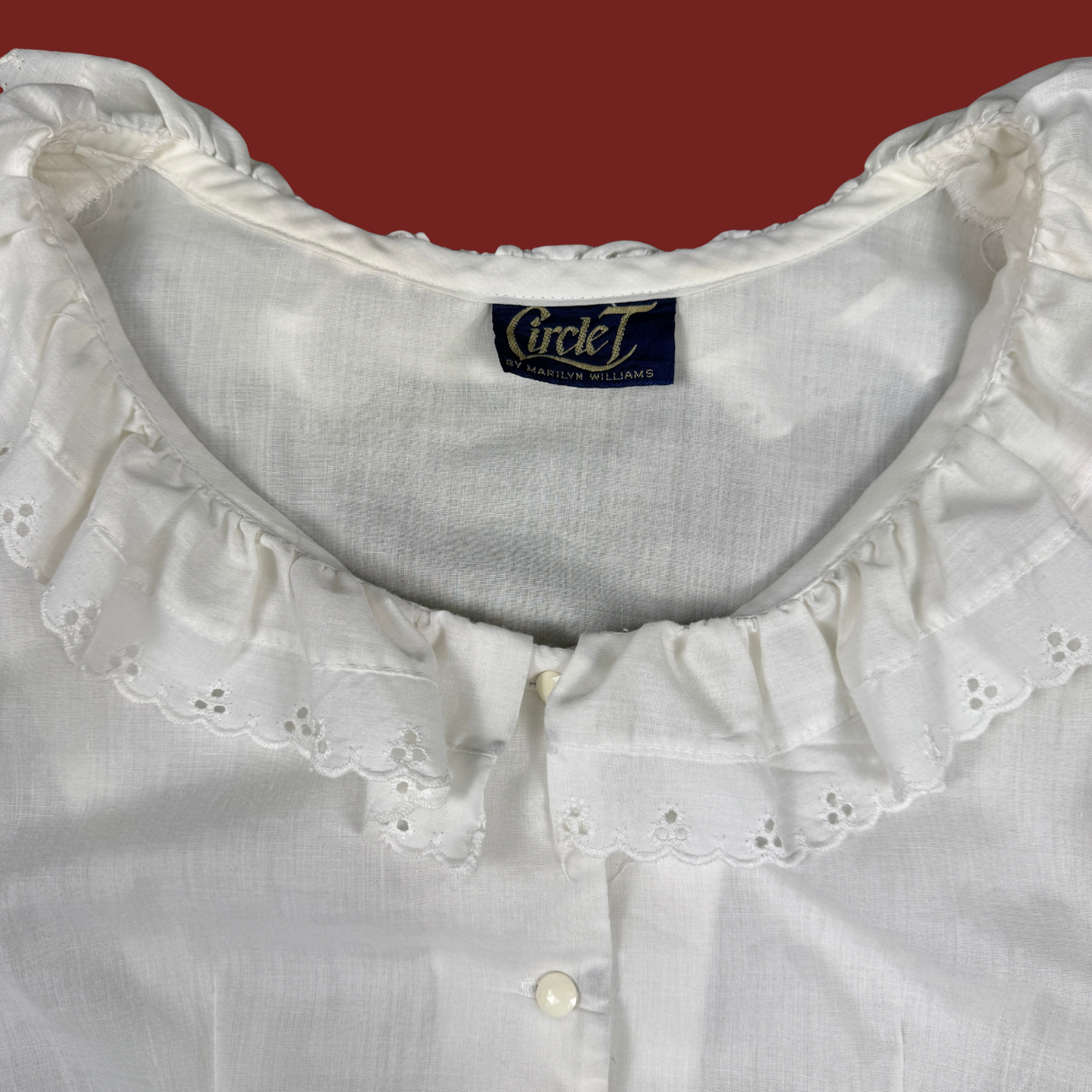 (M) 80s White Eyelet Ruffle Blouse