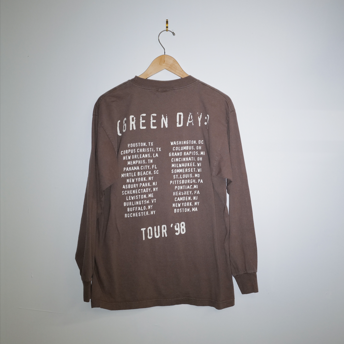 linned forfriskende Republik 1997 Green Day “Nimrod” Long-Sleeve Shirt – The Clothing Warehouse