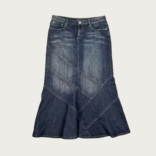 (34") Y2K Dark Wash Denim Maxi Skirt