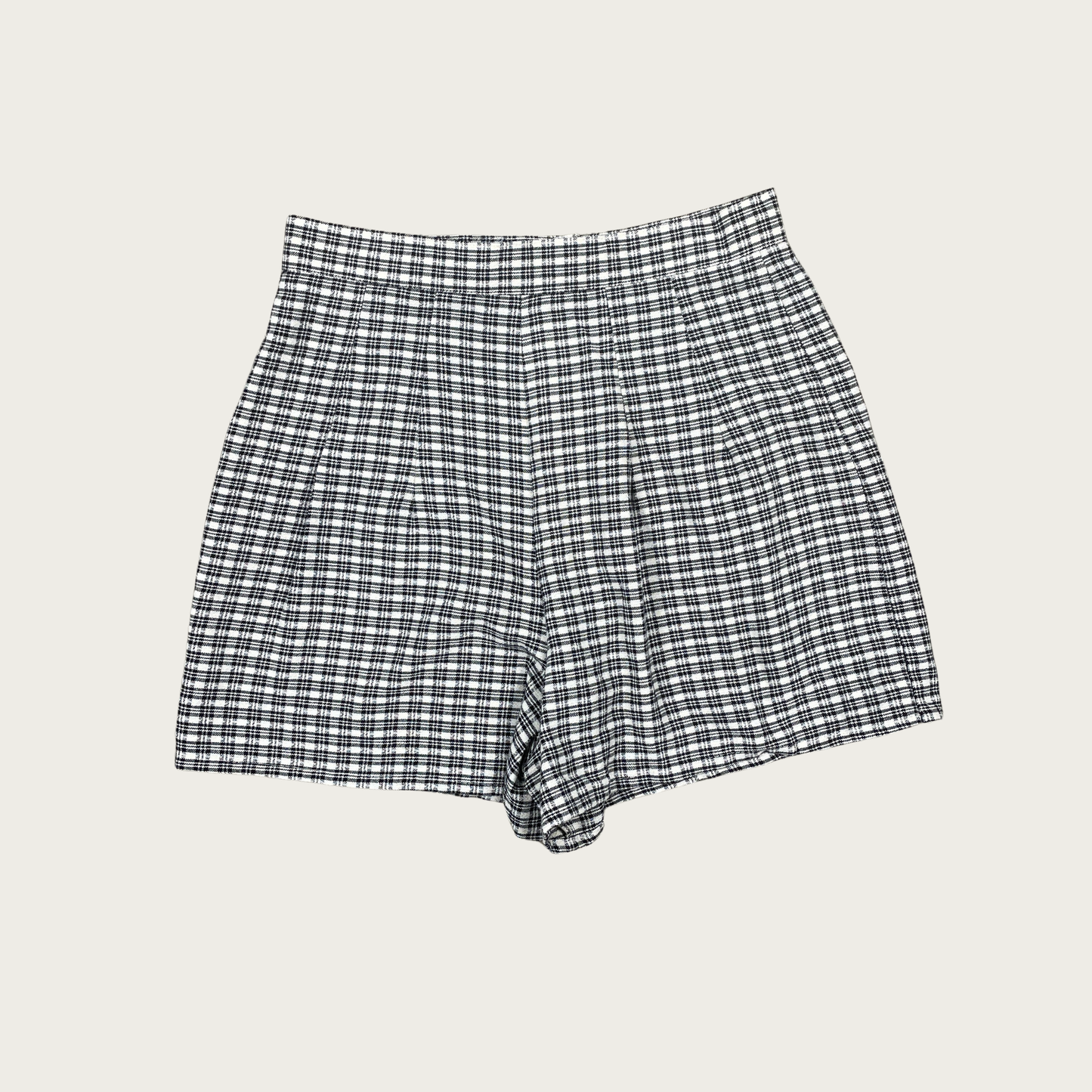 (27") Black and White Plaid Skort