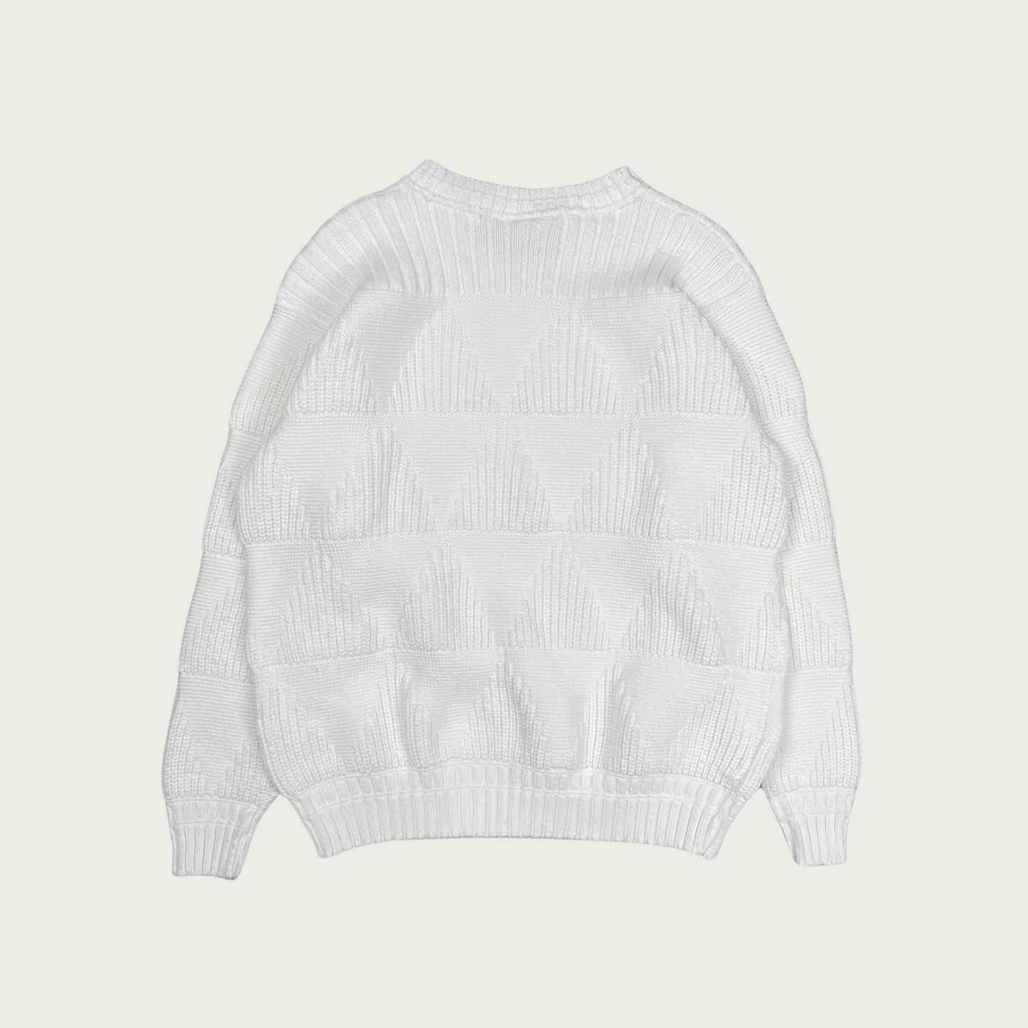 (S) White Triangle Pattern Sweater