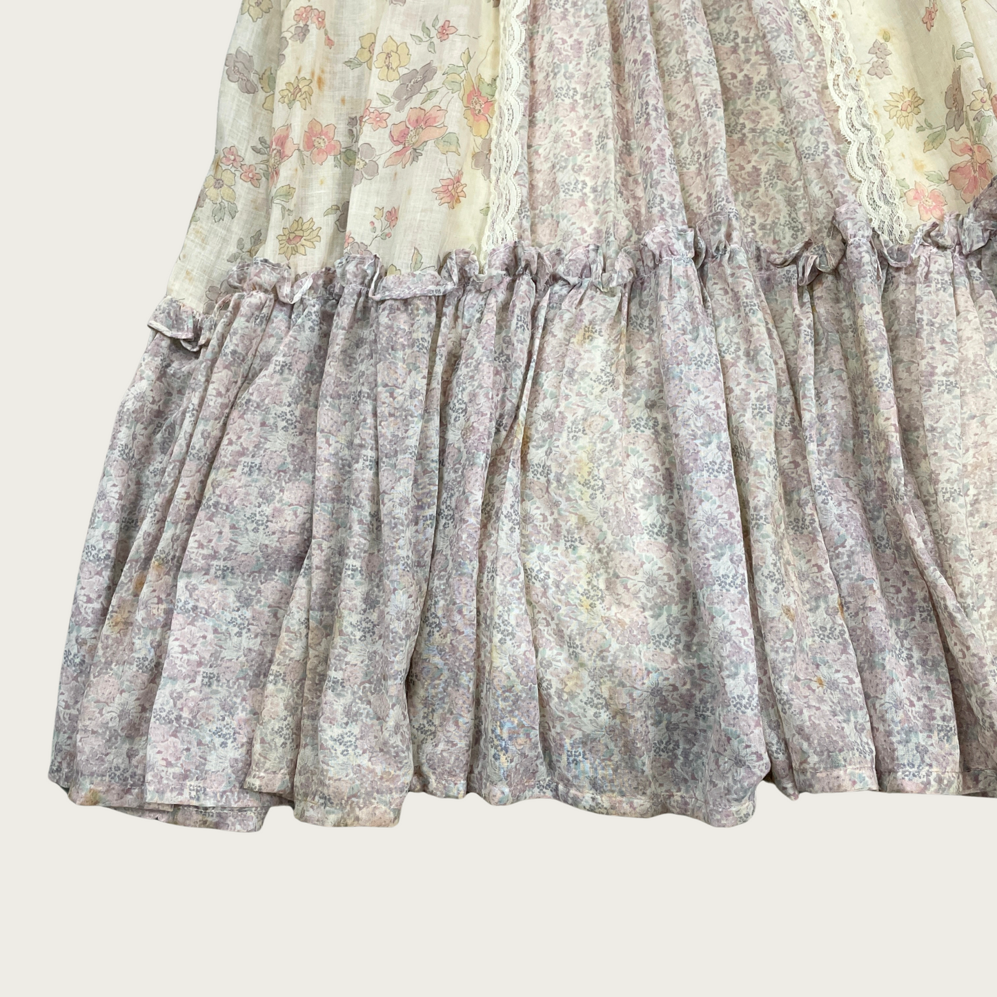 (S) 70s Gunne Sax Cream and Lilac Floral Sun Dress