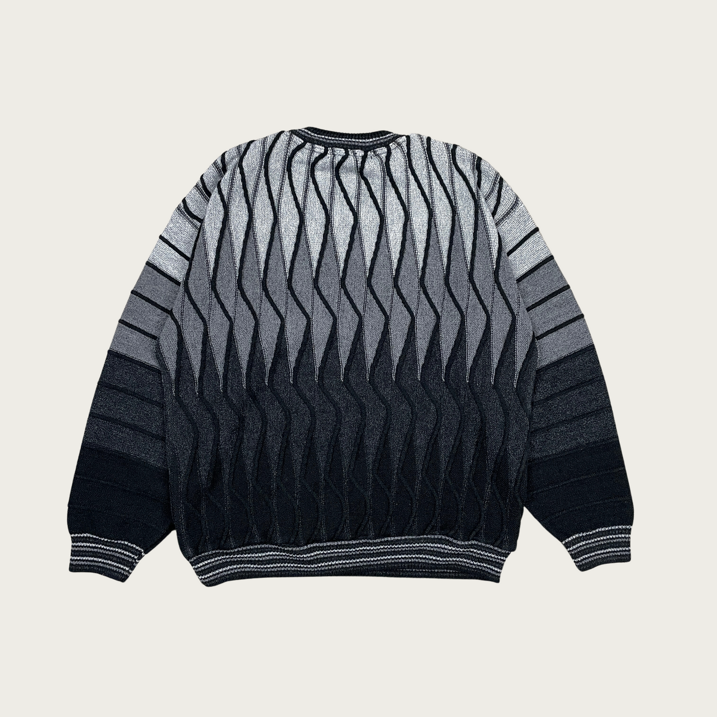 (XL) 3D Knit Monochrome Sweater