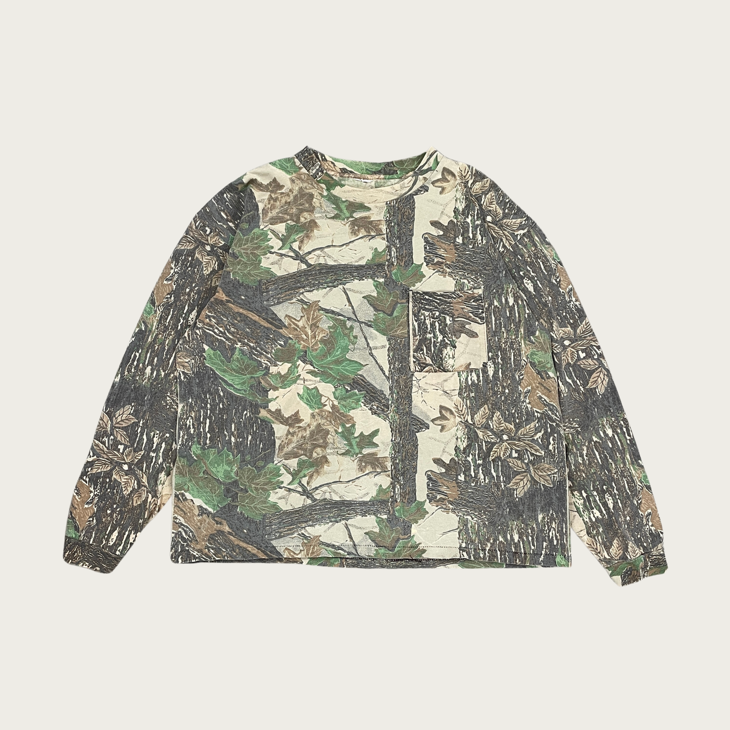 (XL) Realtree Camouflage Long Sleeve Pocket Tee