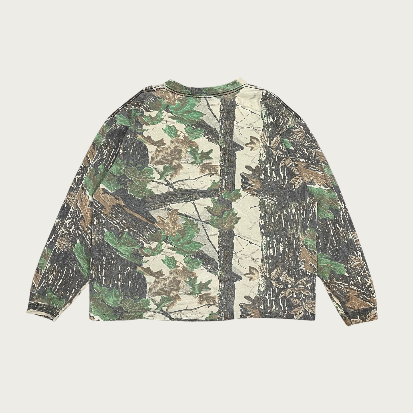 (XL) Realtree Camouflage Long Sleeve Pocket Tee