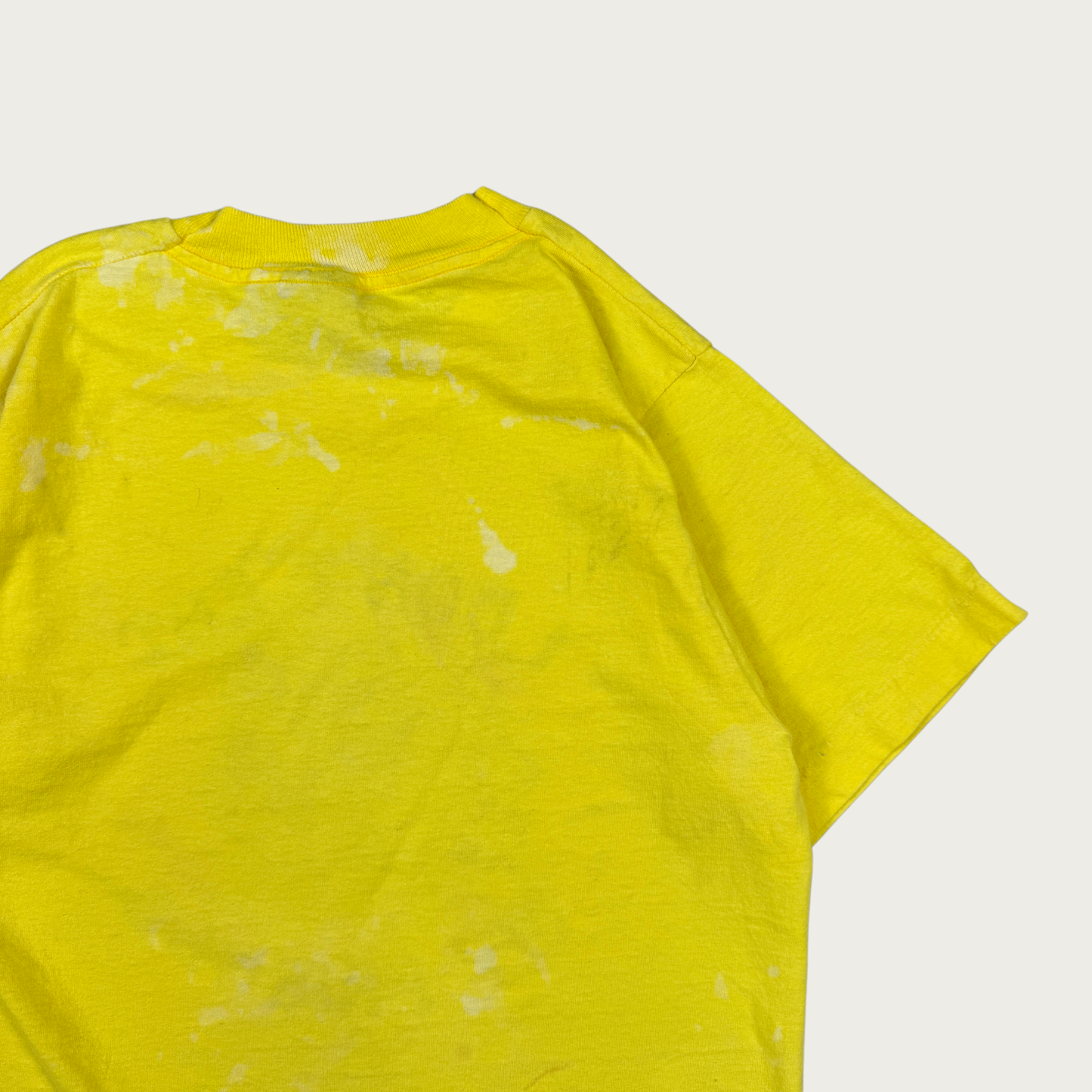 (M) 80s "I Don't Eat My Friends" Cropped Tee