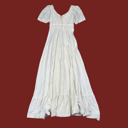 (S/M) 70s White Lace Trim Prairie Maxi Dress