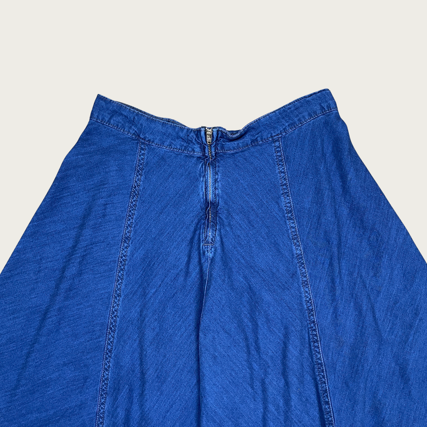 (S) Lightweight Denim Midi Skirt