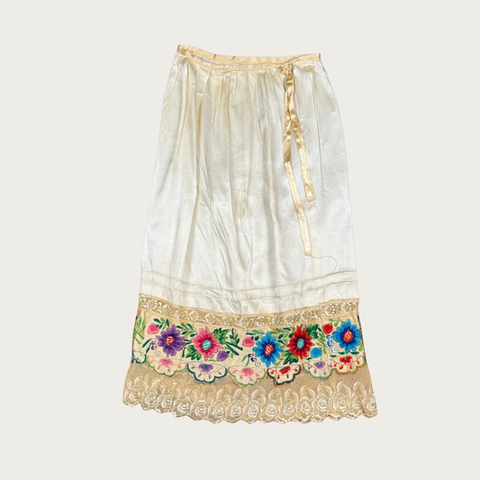 (27") 1970s Traditional Yucatan Floral Embroidered Satin Skirt