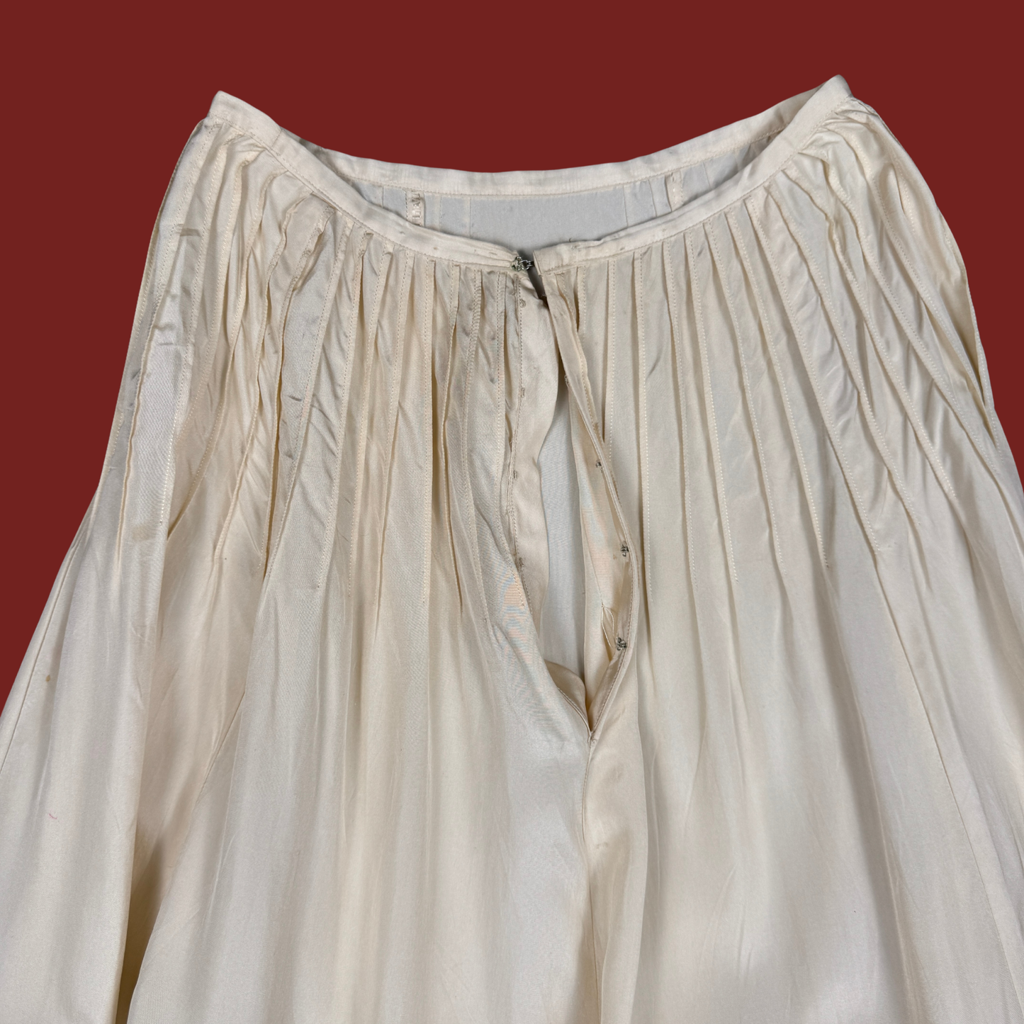 (XXS) 40s/50s Cream Taffeta Maxi Skirt