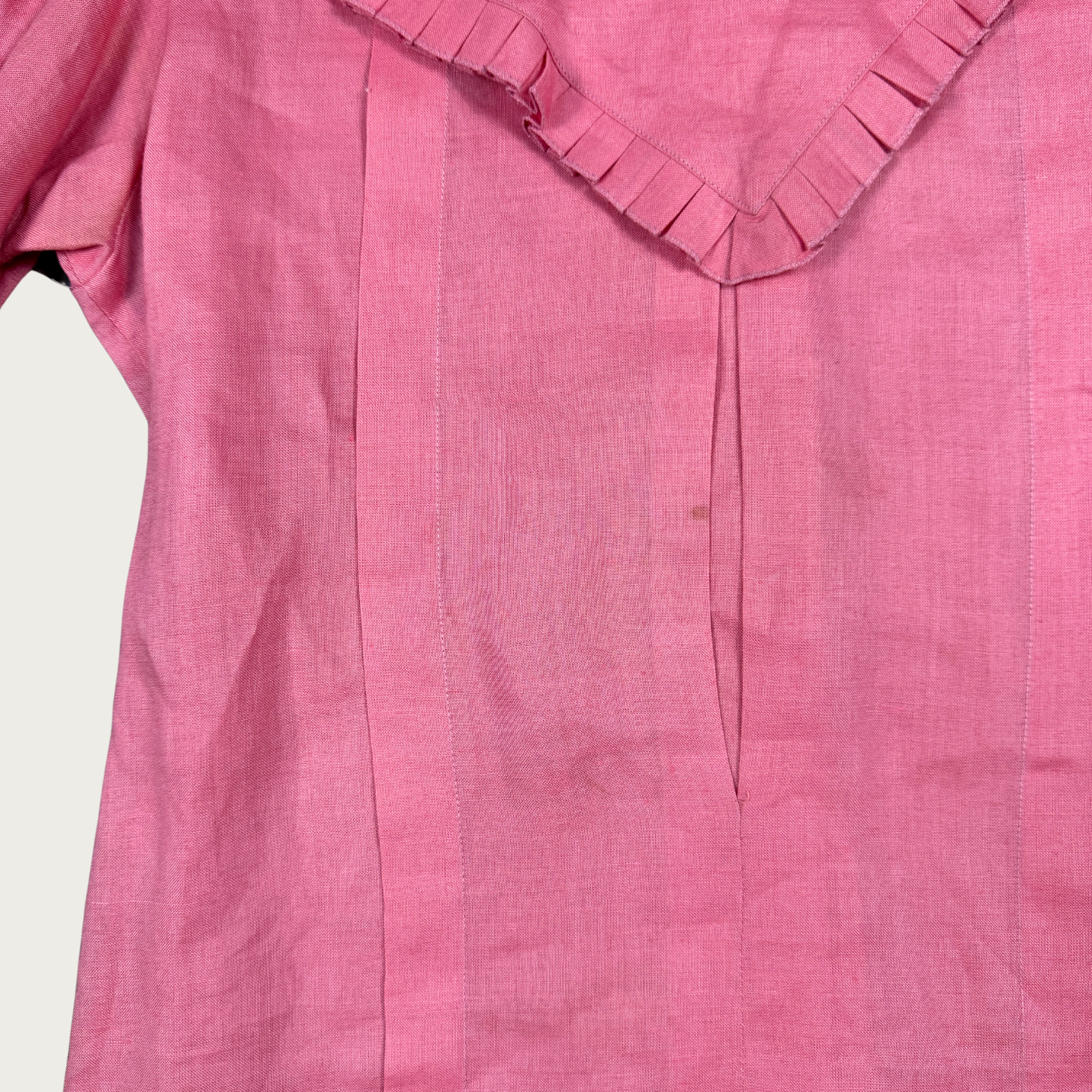 (M) Pink Ruffle Collar Blouse