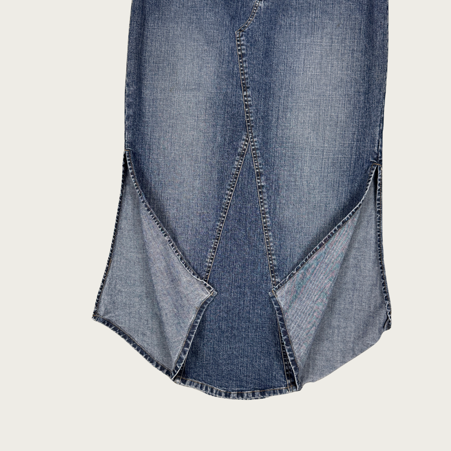 (33") Y2K Mudd Low Rise Denim Midi Skirt