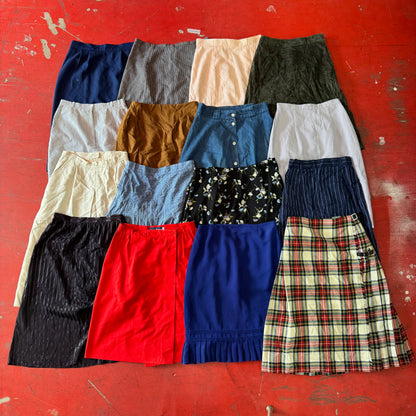 100 Piece Mixed Women's Vintage Box