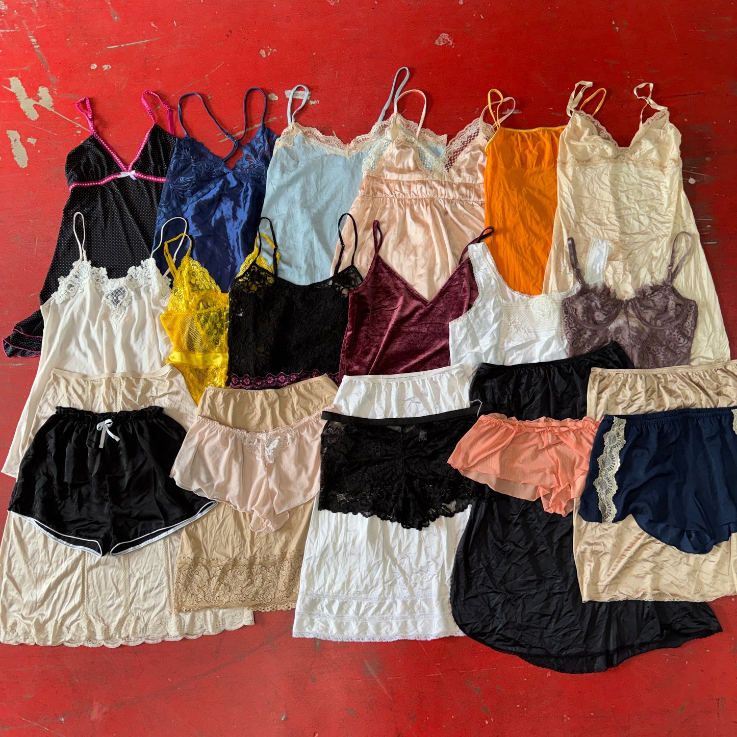 50 Piece Y2K & Contemporary Lingerie Mix Bundle